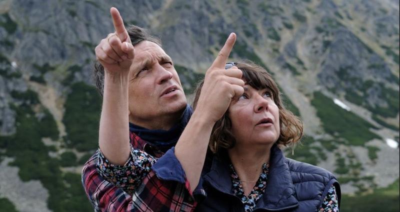 Odkryj emocje w muzyce z filmu Miłość jak miód: pełna ścieżka dźwiękowa na wyciągnięcie ręki