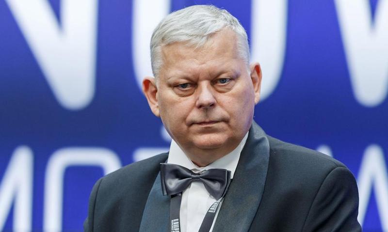 Tło zawodowe nowego prowadzącego